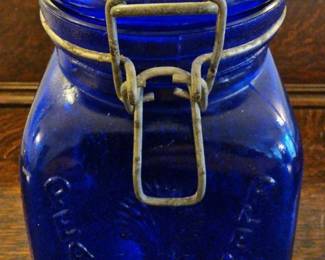 TTT281-Vintage Crownford Cobalt Blue Glass Quart Canister