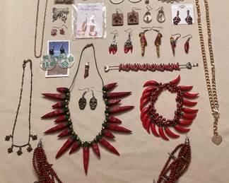 TTT507 Various Costume Jewelry 