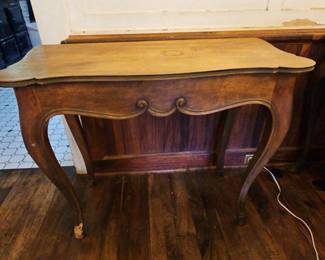 TTT314-Very Elegant Early 1900's French Louis XV Style Walnut Side Table