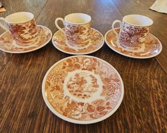 TTT419-Cool Collectible Small Ceramic Tea Cups W/Saucers