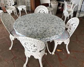 TTT037 White Wrought Iron Table & Four Chairs