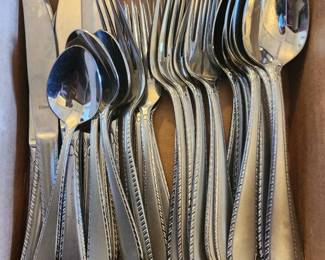 TTT107 Hampton Silversmiths Stainless Steel Flat Ware Set