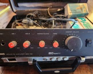 TTT215 Radio Shack Microphone and More in Carrying Case