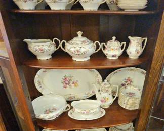 TTT434-Equisite And Elegant Victoria Czechkoslavia China Dinnerware/Teaset 