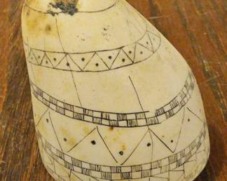 TTT530-Vintage Scrimshaw W/Geometric Patterns