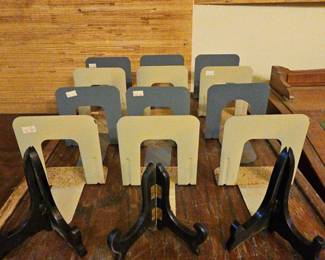 TTT565-Assortment Of Vintage Metal Bookends And Wood Easel/plate Stands