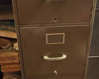 TTT427 Metal File Cabinet