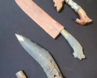 TTT325 - Assorted Vintage Daggers