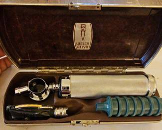 TTT545-Vintage Collectible Welch Allyn Otoscope In Original Case