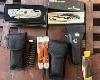 TTT484- Various Pocket Knives