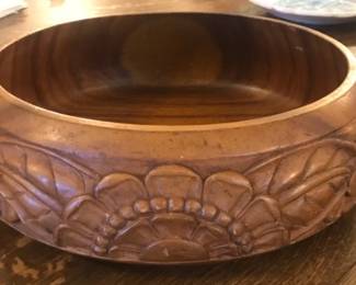 TTT395 - Vintage Carved Wooden Bowls