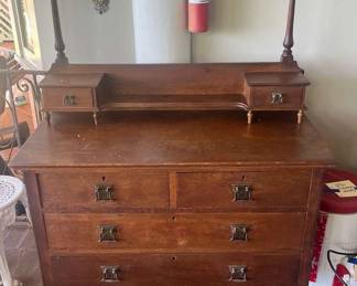 TTT117 Vintage Wooden Dresser