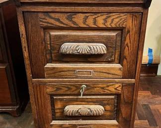 TTT412- Wooden (2) Drawer Filing Cabinet 