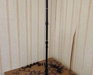 TTT132 - Metal Ornament Display Tree