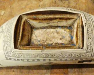 TTT529-Vintage Artek Faux Scrimshaw Maritime Sperm Whale Tooth Trinket Box