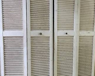 TTT557 - Pair of Bi-Fold Doors