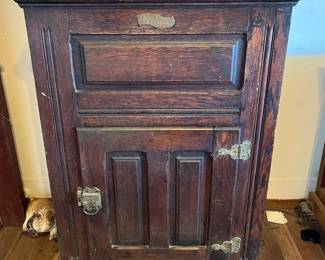 TTT054 Antique? Keyser Mfg. Co. Wooden Ice Chest