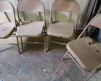 TTT519 - Metal Folding Chairs (4)