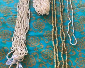 TTT242 - Vintage Hawaiian Shell Lei of Varying Lengths