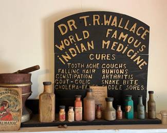 TTT163 Wooden Vintage Looking Medicine Display