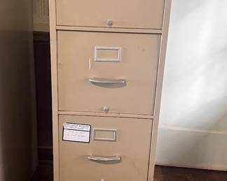 TTT277- (4) Drawer Metal Filing Cabinets 