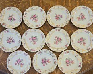 TTT446-Vibrant Vintage Victoria Czechkoslavia China Dessert Plates