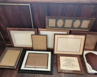 TTT016 Various Picture Frames