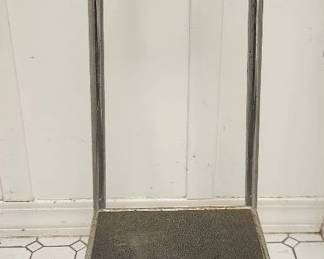 TTT326 Step Stool With Handle