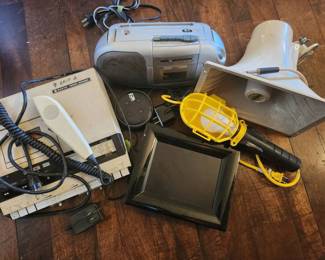 TTT104 Mystery Vintage Electronics Lot