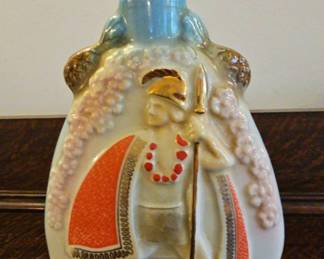 TTT229-Vintage 1971 Kamehameha The Great Decanter