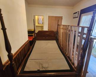 TTT371 Full Sized Electric Bed Platform With Wooden Bed Frame