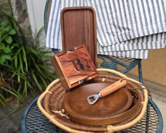 Assorted table items 