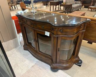 Beautiful buffet cabinet