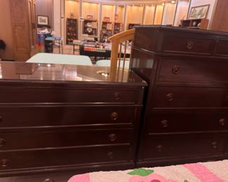 Antique bedroom suite - great condition