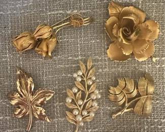 Vintage Trifari Crown & Lisner