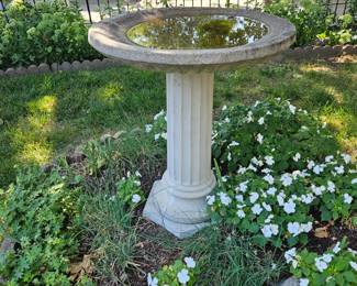 Concrete Bird bath