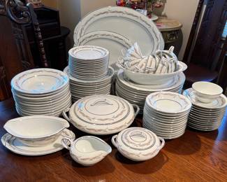 Mortals Gaylord China set