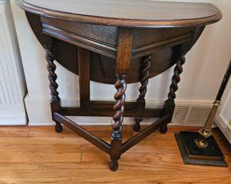 English Oak Gate Leg Entry Table, circa 1900
