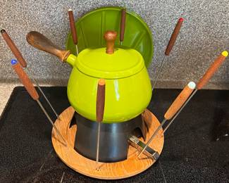 Retro MCM 1960’s Fondue Pot, Forks and 6 plates