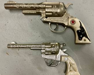 Vintage Hubley Texas Jr. & Kilgore Kit Carson Toy Cap Guns