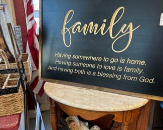 Love this "Family" Sign.  Perfect for any home.