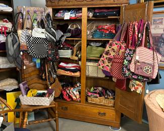 Brand purses - Vera Bradley purses, totes, clutches, coin purses, wallets