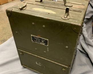 U.S. SIGNAL CORPS BC-221 FREQUENCY METER CASE