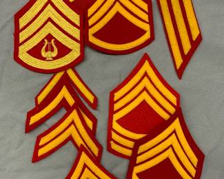 U.S. MARINE CORPS 1950'S DRESS BLUE INSIGNIA