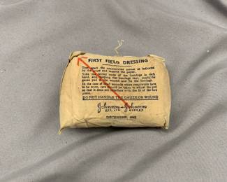 RARE WWII AUSTRALIAN FIRST AID FIELD DRESSING