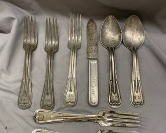 LOT OF WW1 MESS KIT UTENSILS