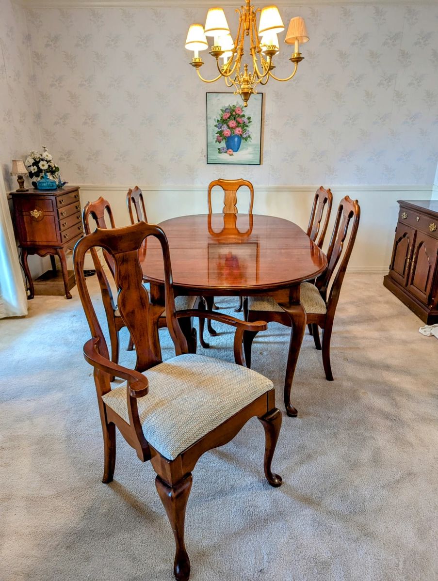 Beautiful Oval Dining Table  - $ 400 - has two leaves and SIX Chairs.  With two leaves = 78" long, 42" wide, 29" high.