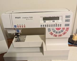 $300 - Pfaff Sewing Machine - Creative 7530 - with Cover.