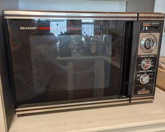 SHARP Microwave / Convection Oven.