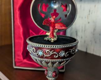 Jane Seymore Decorative Egg with Cardinal inside.